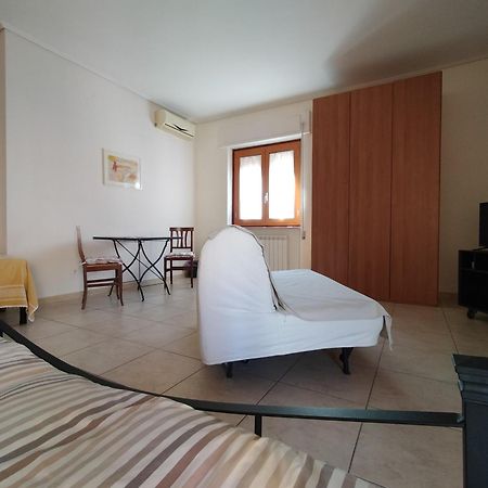 B&B Vanvitelli กาแซร์ตา ภายนอก รูปภาพ