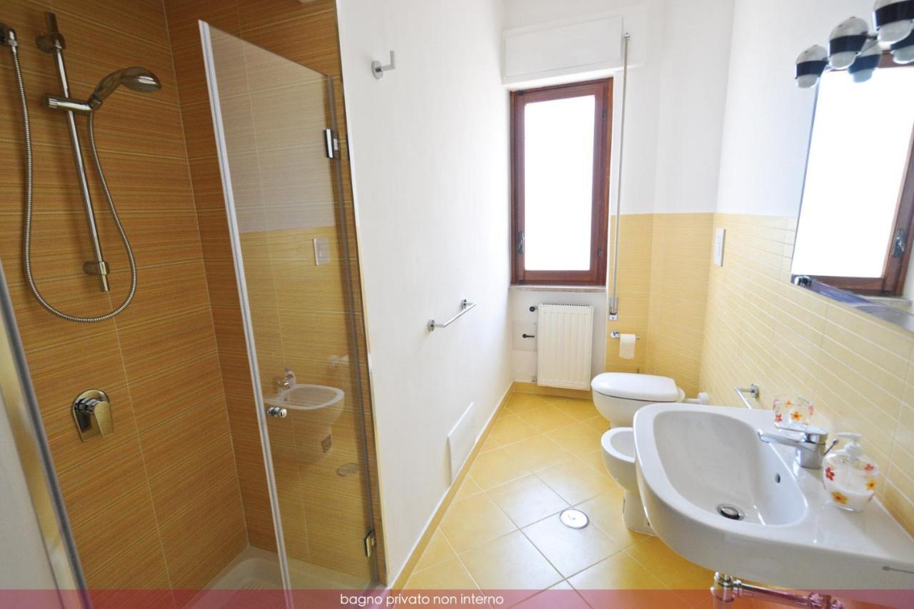 B&B Vanvitelli กาแซร์ตา ภายนอก รูปภาพ